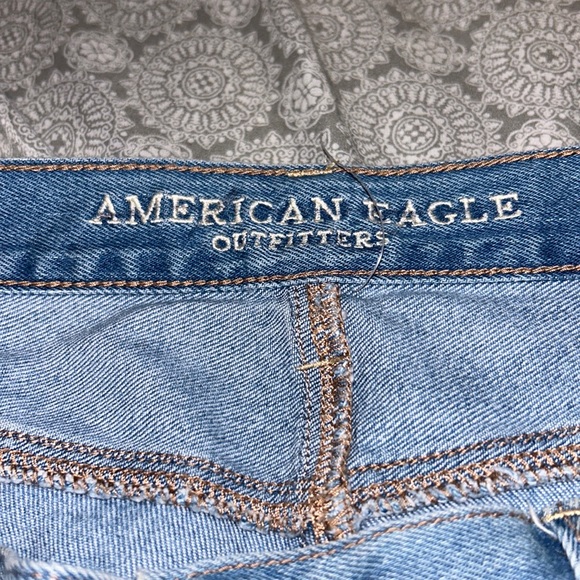 American Eagle Mom Jean - Picture 3 of 5